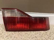 1998-2000 Honda Accord Sedan Driver Left Inner Tail Light Taillight Oem 1998-2000 Honda Accord Sedan Driver Left Inner Tail Light Taillight Oem