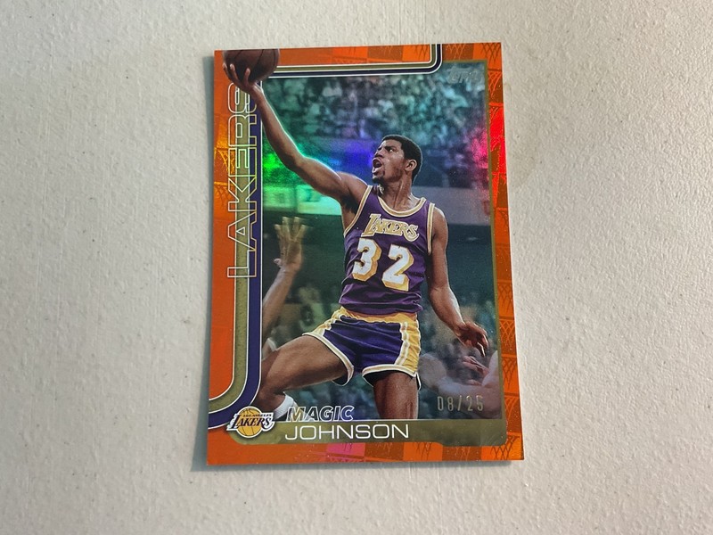 MAGIC JOHNSON 2025-26 Topps #255 ORANGE FOIL TIP OFF SSP #08/25 Lakers
