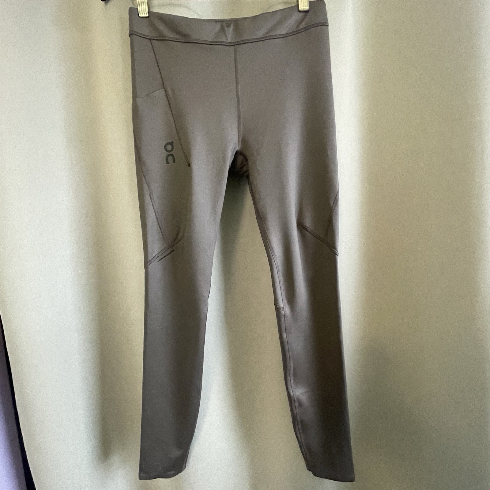 On Cloud Mens S Running Performance Quick Dry Tig… - image 1