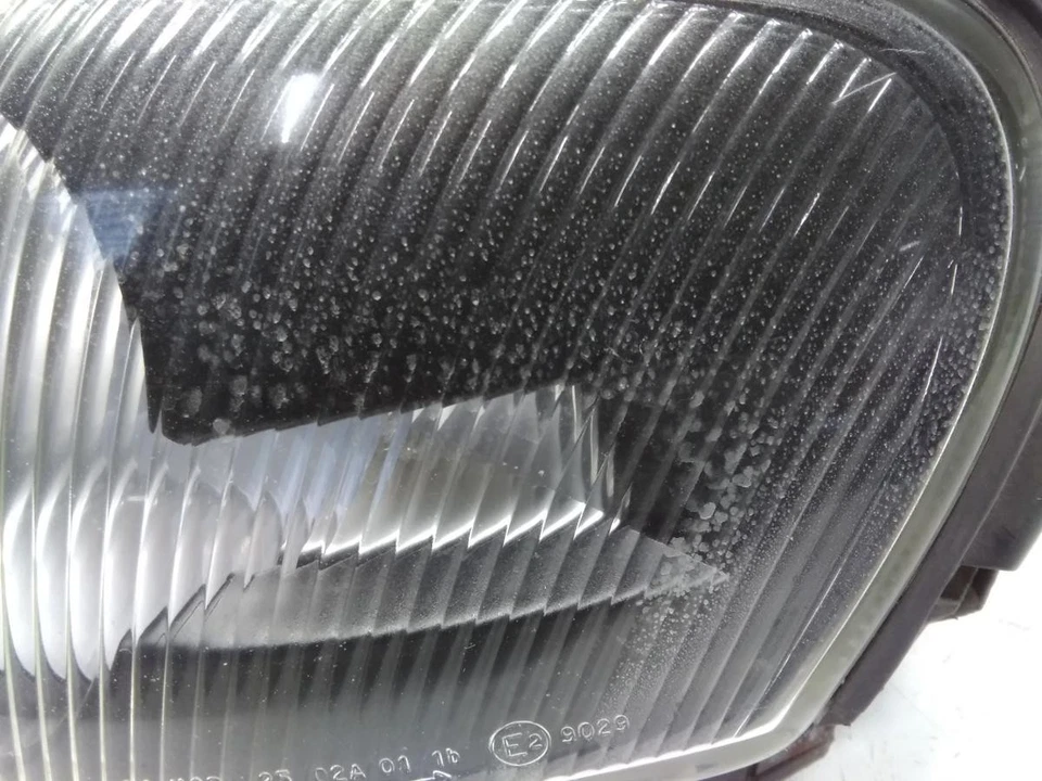 Volvo V70 II original Scheinwerfer links Valeo Halogen mit LWR Bj.2001 - Bild 4 von 4