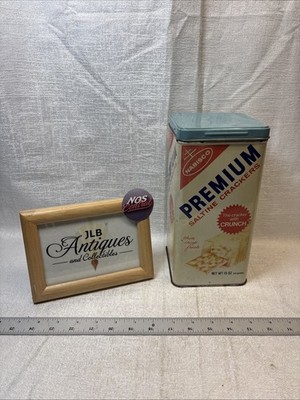 Vintage 1969 Nabisco Premium Saltine Crackers Tin - Made in USA.  Empty 