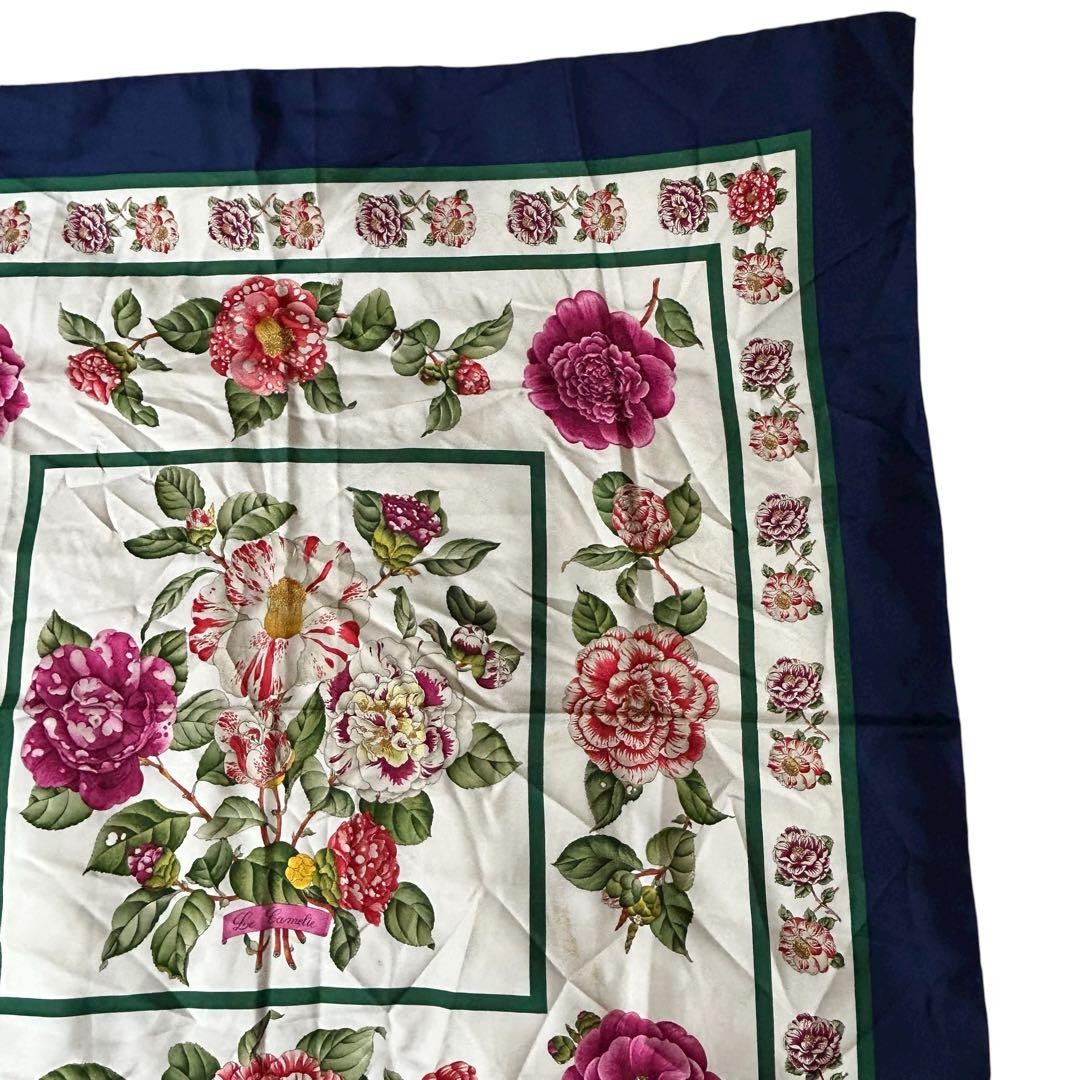 Auth GUCCI Floral Pattern Large Scarf Stole 100％ Silk Navy Le Camelie thumbnail 6