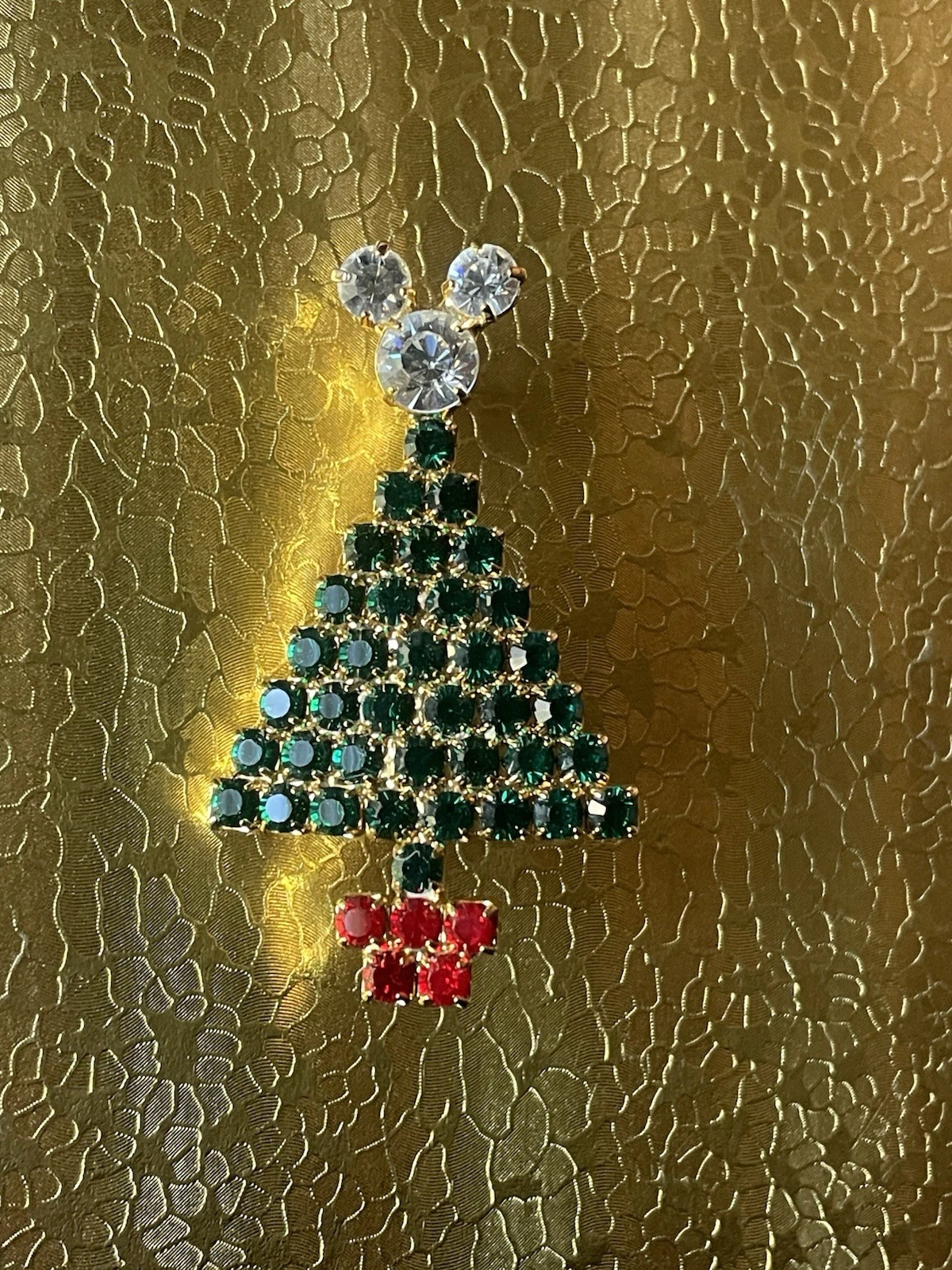Disney Christmas tree brooch pin
