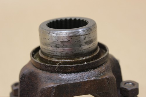 72-86 Jeep CJ Front Dana 30 Open Knuckle Yoke 1310 U-Joint 26 Spline U Bolt Type - Foto 7 di 9