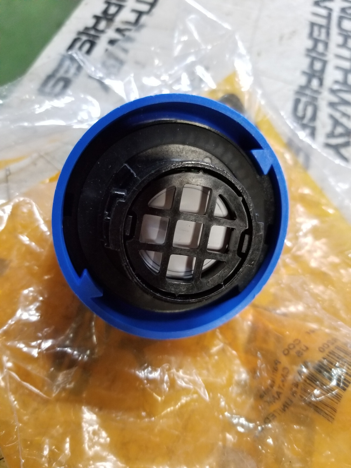 398-3011 Diesel Exhaust Fluid Tank Filler Cap 3983011 | eBay