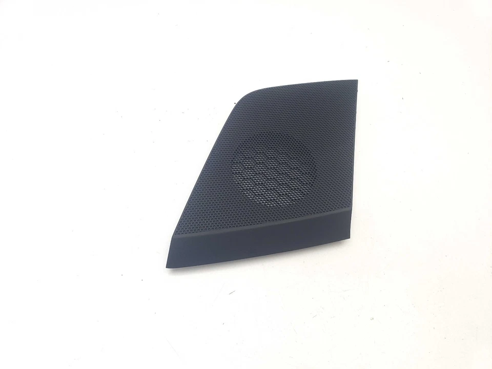 AUDI A3 8Y FRONT LEFT DASHBOARD SPEAKER COVER 8Y2857227 2023 - Image 2 of 4
