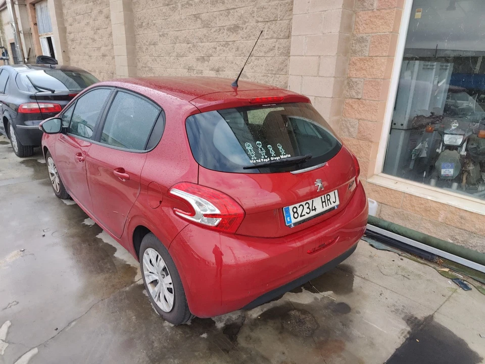 9672628380 FEU ARRIÈRE DROIT / 144369 POUR PEUGEOT 208 I CA_, CC_ 1.6 HDI - Photo 4/4