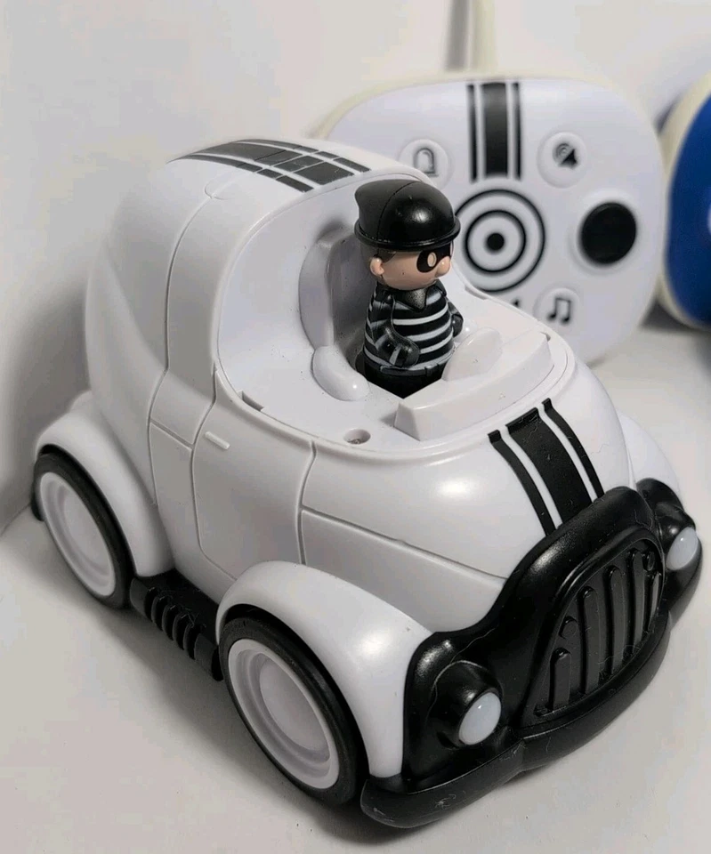 FAO Schwarz Remote Control Cop And Robber Car Set Tested & Working - Image 2 of 4