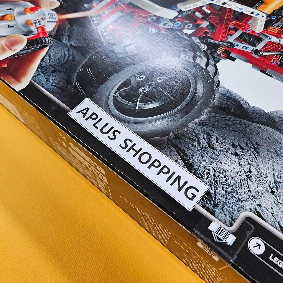 Lego 9398 4x4 Crawler 1327pcs FedEx Shipping - Sealed - Image 3 of 4