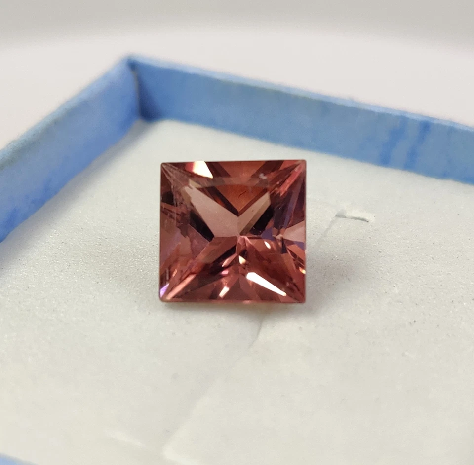 Piedra preciosa suelta de turmalina rosa corte princesa natural para hacer joyas elegantes Foto 3 de 4