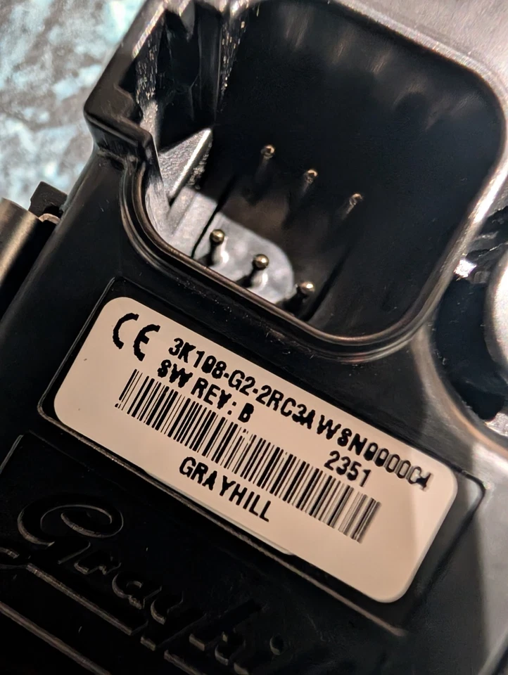 Controlador de teclado Grayhill 3K108-G2-2RC3A paquete de interruptores 8 botones nuevo sin usar sin caja - Imagen 4 de 4