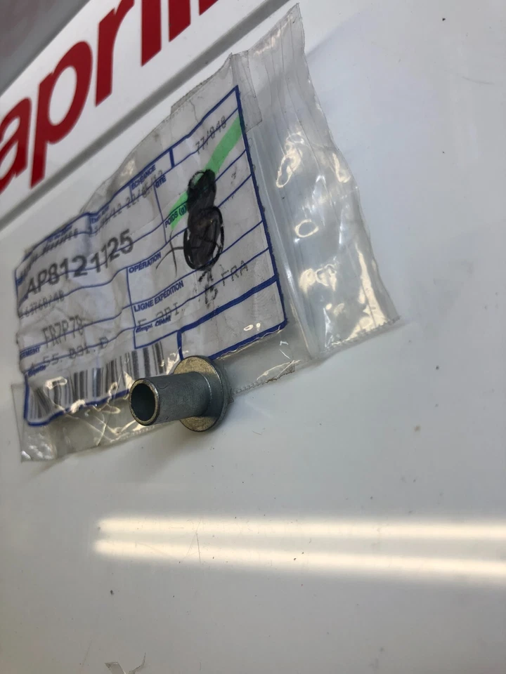 1 douille en T aprilia moto guzzi ap8121725 rsv 4 caponord dorsoduro sr shiver - Photo 2/3