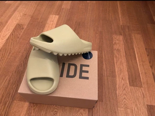 Adidas Yeezy Slide Resin EU 44,5 Brandneu mit Box, Khaki/Beige