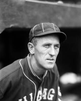 Clyde E Crouse of the Chicago White Sox in 1930 Baseball Old Photo