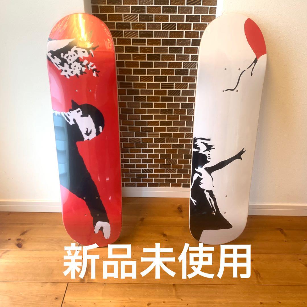 スケートボード BANKSY SKATEDECK LOVE IN THE Skateboard Amazon.com: Skateboard Canvas Wall Art – Banksy Love or