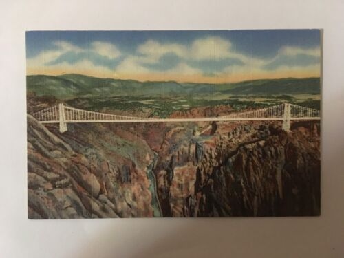 Panorama of the Royal Gorge and World's Highest bridge from south rim observatio - Zdjęcie 1 z 2