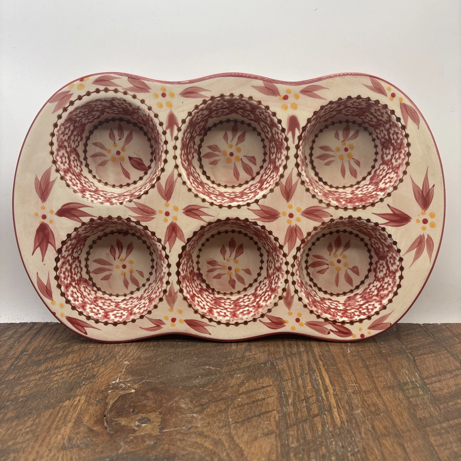 TEMP-TATIONS OLD WORLD pink 6 MUFFIN/CUPCAKE PAN CERAMIC BY TARA TEMPTATIONS