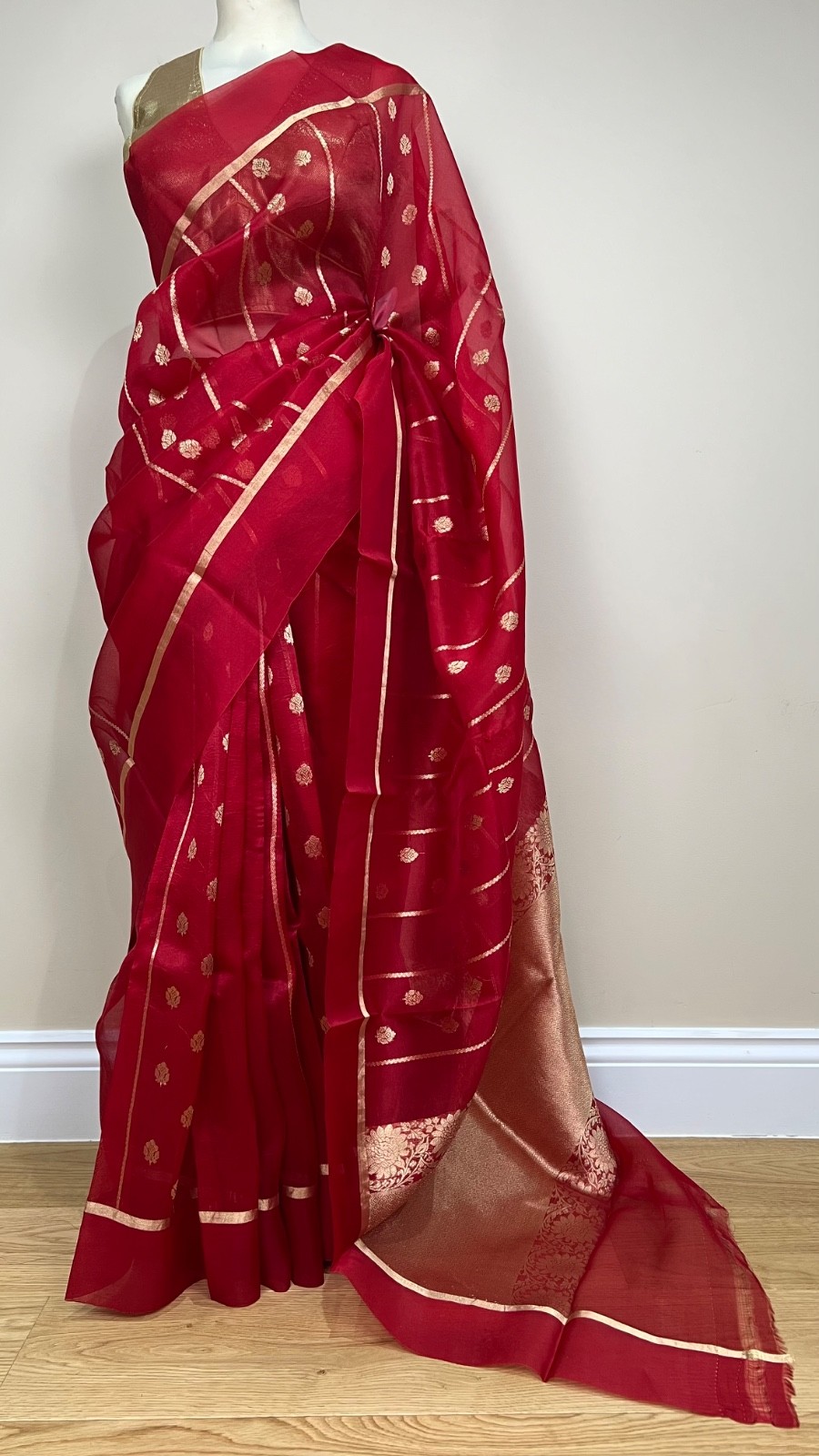 Auténtico sari de seda Banarasi Pure Kora Organza tejido a mano - rojo y dorado