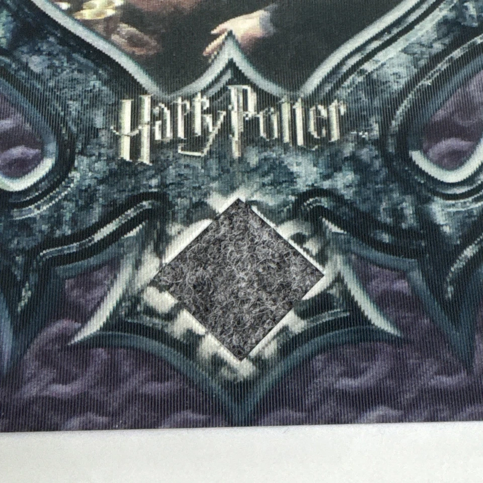 Harry Potter Chamber Secrets 3D Costume Card Gryffindor Student SN 330/560 - Image 2 of 4