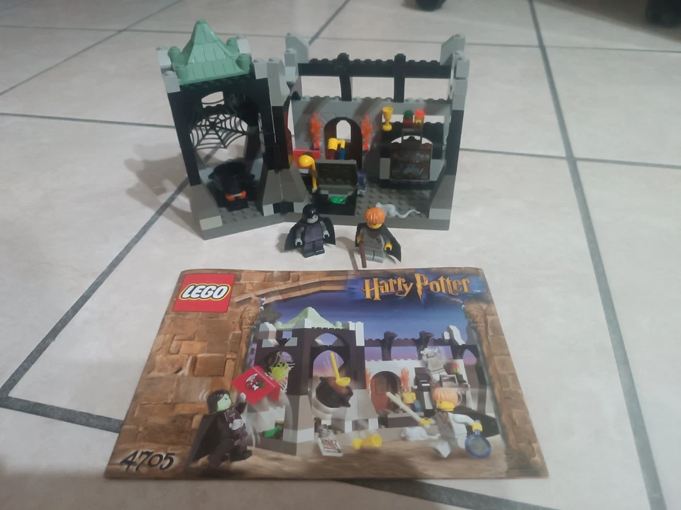 LEGO Harry Potter 4705 Snape's Class, foto 1 di 4