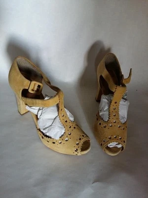 Women Clarks Heels Yellow Suede 36 - Bild 1 von 4
