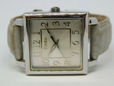 Timex Genuine Leather Quartz Analog Women's Watch New Battery