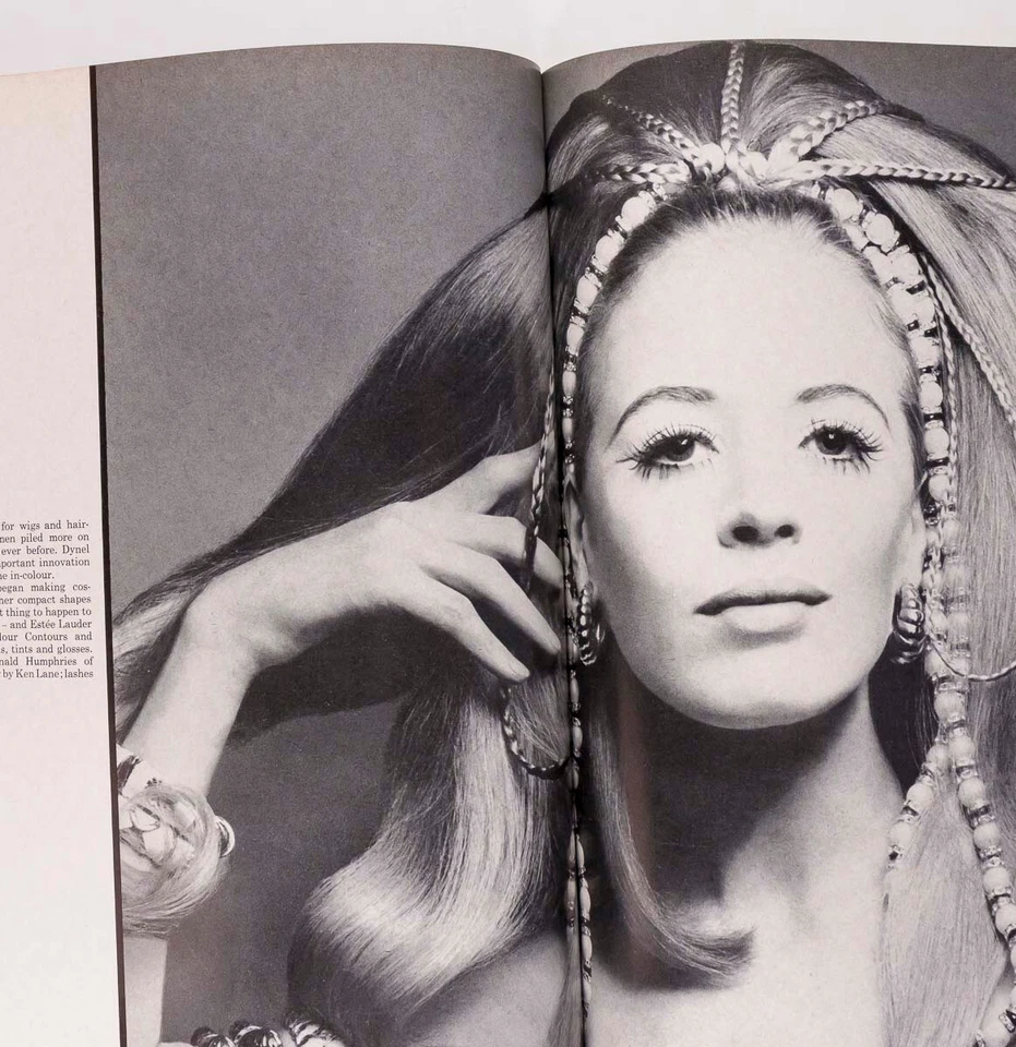 RAQUEL WELCH Jane Asher TERRY O'NEILL Guy Bourdin QUEEN magazine May 1968 Hippie - Изображение 3 из 4