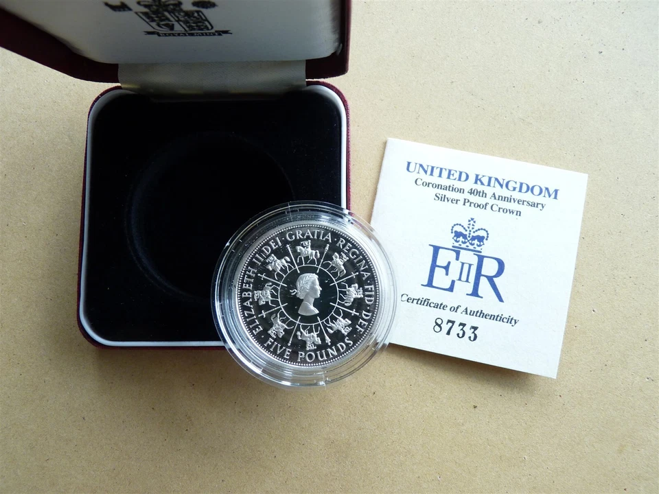 UK GREAT BRITAIN  CROWN SILVER COIN  QUEEN 46 CORONATION 1953-1993 - Image 2 of 4