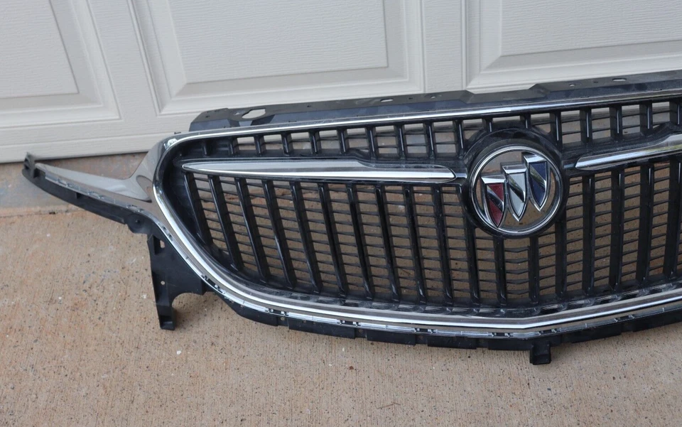2018 2019 2020 2021 BUICK ENCLAVE CHROME FRONT OEM GRILLE GENUINE 387148 - Image 2 of 4