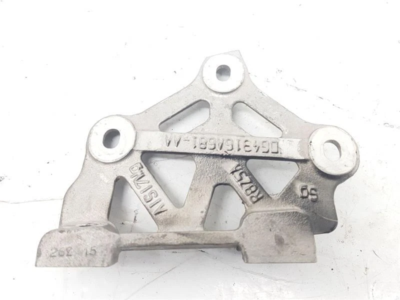 MK2 2012-2018 Aston Martin Vanquish Volante soporte de montaje del alerón delantero lado derecho Foto 4 de 4