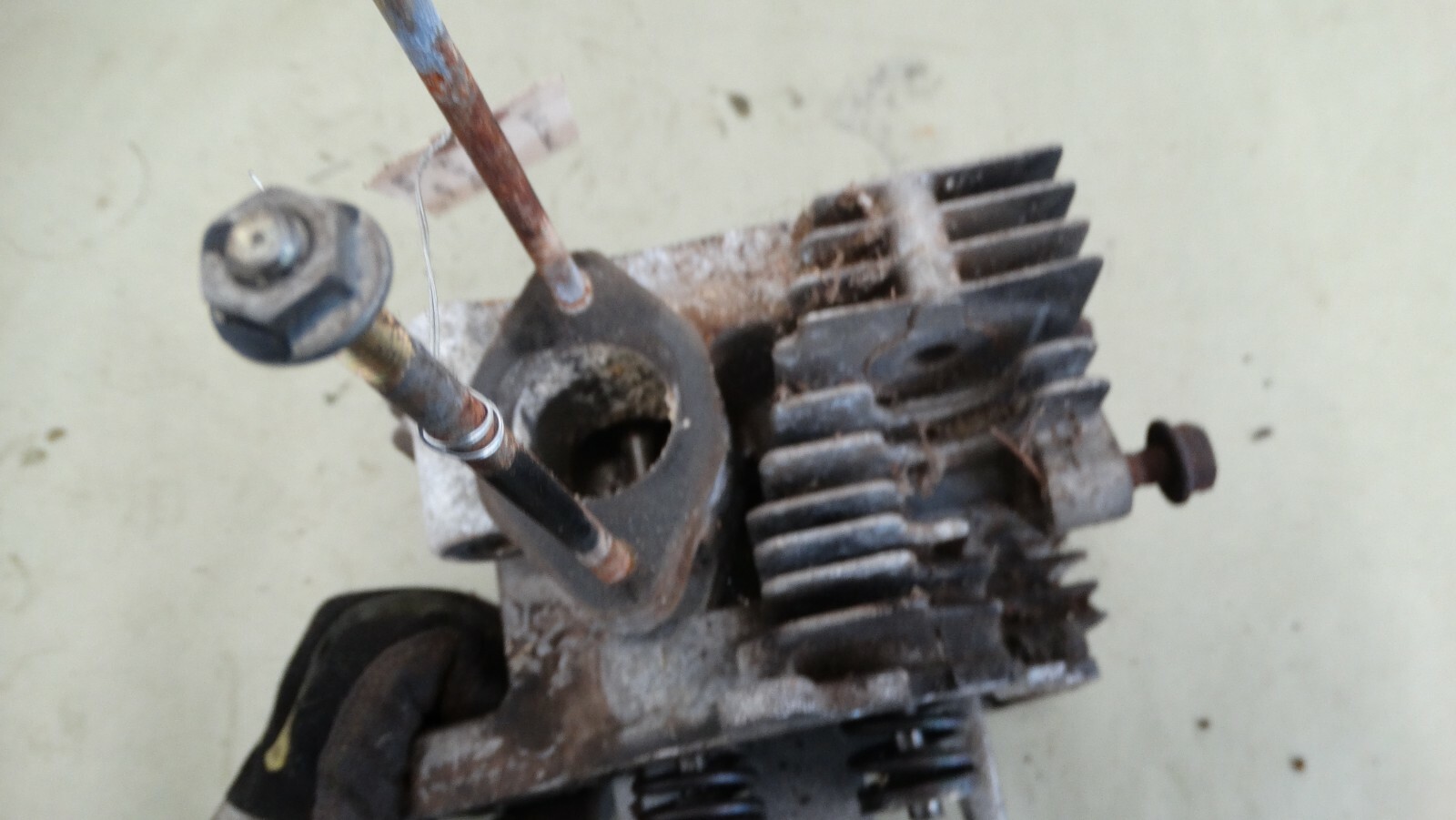 Kohler Command OHV 15hp OEM Cylinder Head valves springs valve spring