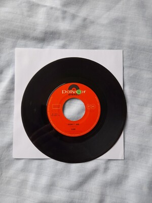 SLADE - GUDBUY T' JANE/I WON'T LET IT 'APPEN AGEN 45RPM VINYL.