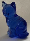 Vintage (Fenton?) Art Glass Sitting Cat/Kitten Figurine Blue Cobalt 3.3” Tall