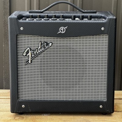 Fender Mustang 1 PR-824 70W Guitar Amp Amplifier TESTED