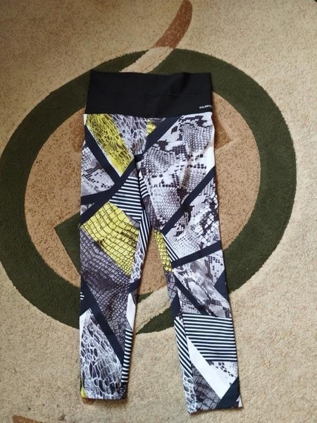 Women Calzedonia Capris Black 34 / XS / 42