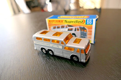 Matchbox Lesney No. 66 greyhound coach - mint with box !    blk base