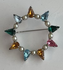 B David Brooch Multi Crystal Faux Pearl Circle Vintage