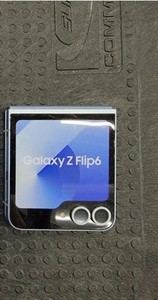 Samsung Galaxy Z Flip6 - Dummy Phone, FAKE