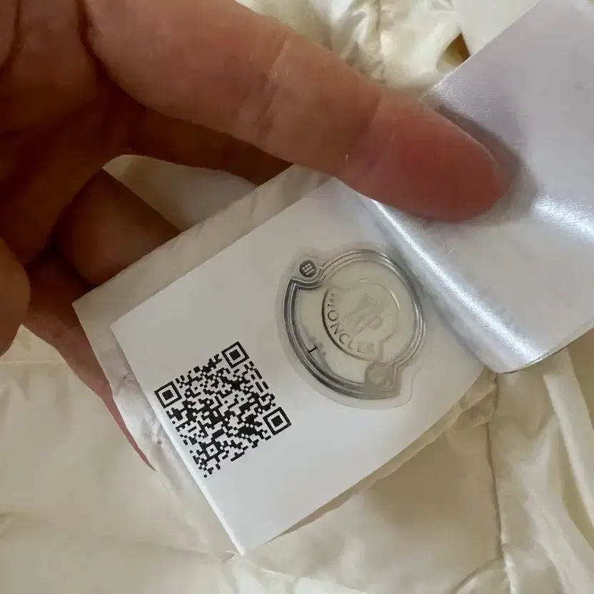 Moncler Women's Ivory Down Puffer Jacket - Size M, Pre-Owned