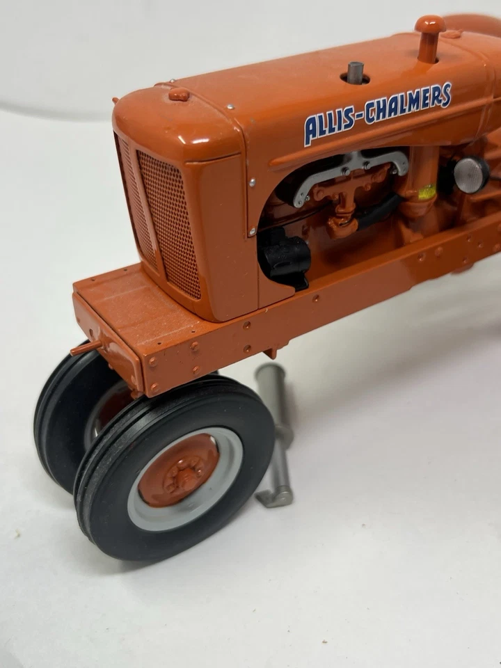 FRANKLIN MINT ALLIS CHALMERS WC TRACTOR 1:12 SCALE - Image 3 of 4