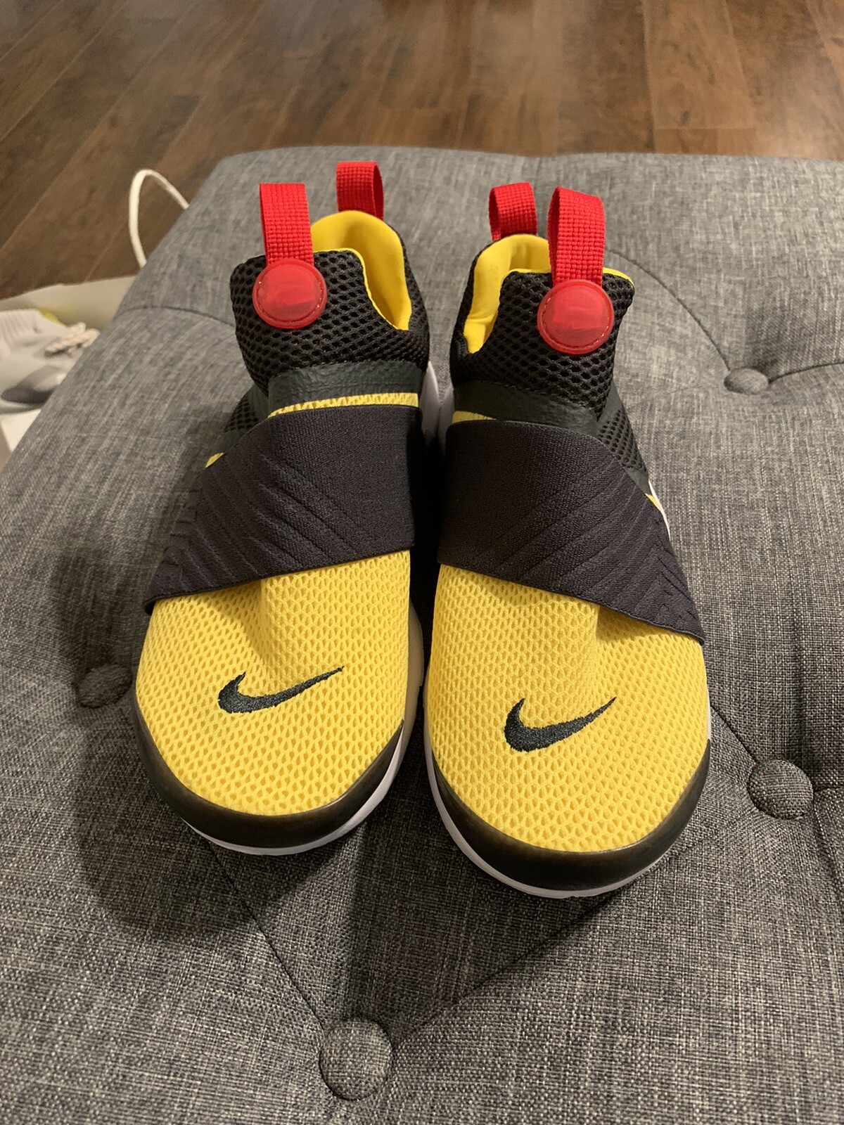 yellow nike presto extreme