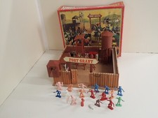 FORT GRANT FORTINO GIOCATTOLO IN LEGNO E PLASTICA FAR WEST CON SOLDATINI