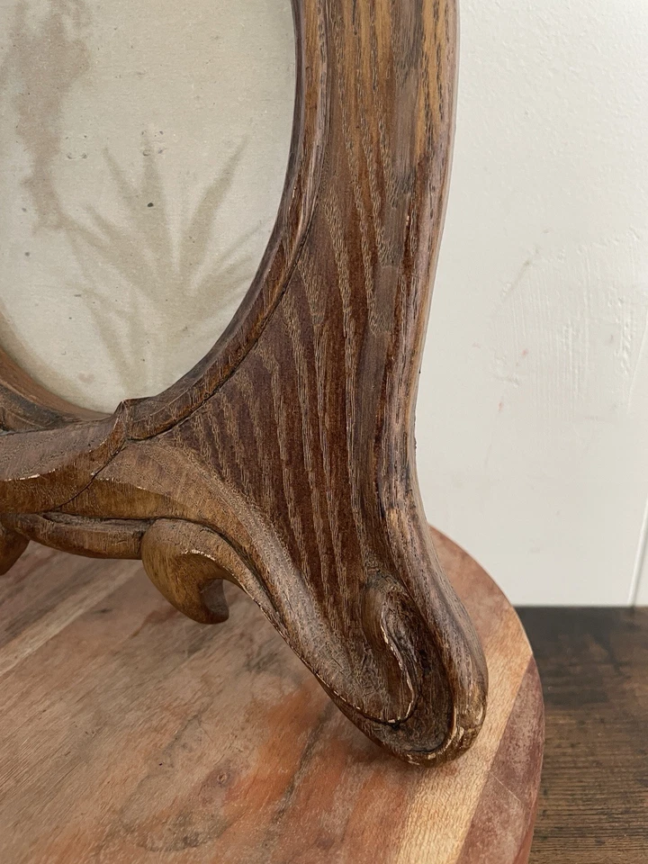 Marco de madera maciza Art Nouveau tallado narcisos y hojas vintage de los años 70 por Abell Foto 4 de 4