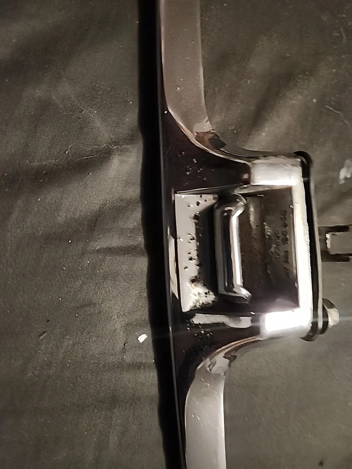 Puerta levadiza puerta trasera cromada con manija trasera Volvo 240 OEM 145 245 265 1202458 Foto 3 de 4