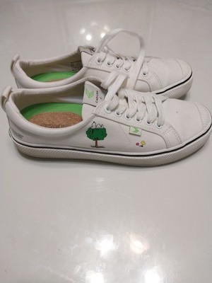Cariuma Peanuts Take Care of The Earth, Snoopy Woodstock:  Women's 10