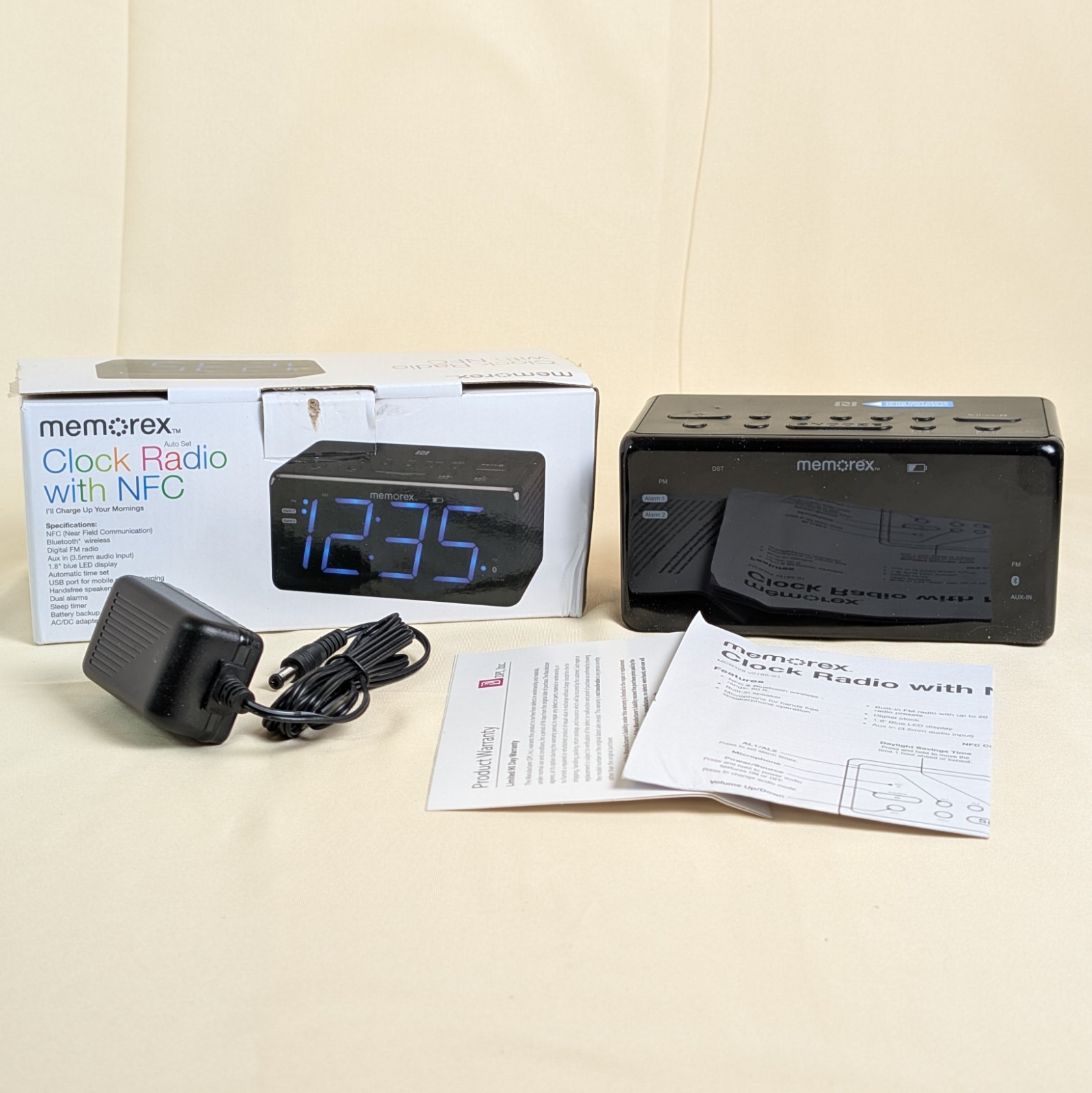 Memorex MCB328B Clock Radio - NFC Bluetooth, USB Charging, D