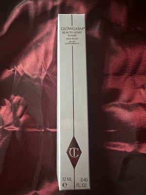 Charlotte Tilbury Glowgasm Beauty Light Wand Highlighter Magic Cream