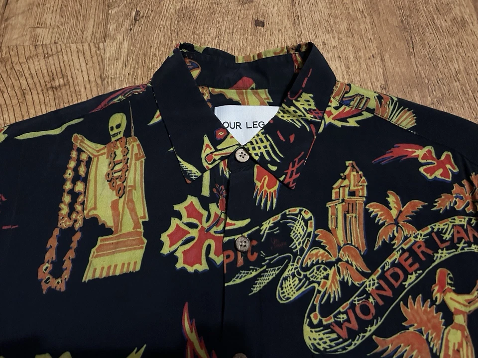 OUR LEGACY RARE SHORT SLEEVE SHIRT WITH MISANTHROPIC WONDERLAND PRINT, SIZE: 46 - Image 3 of 4