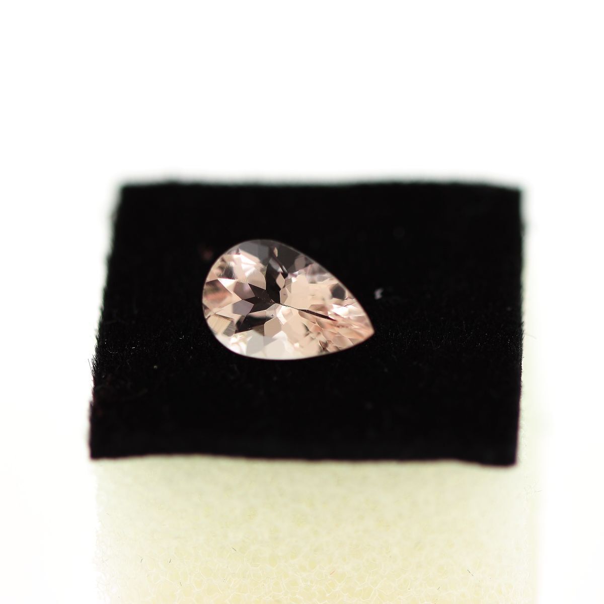 Morganite rose 1.05 cts vvs une gemme brésilienne d'exception