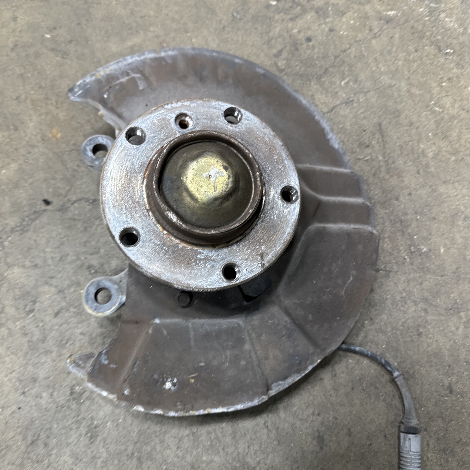 9699 BMW E36 M3 S52 Front Right Spindle Knuckle Hub Assembly